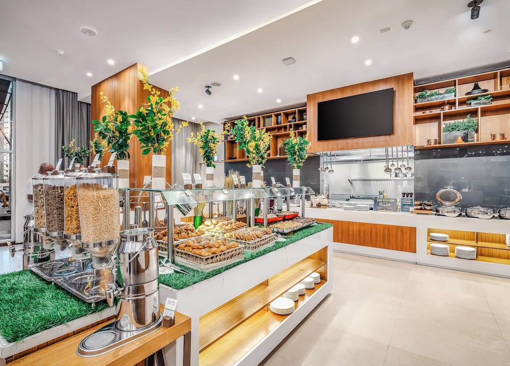 DoubleTree by Hilton Dubai Al Jadaf — Restaurant & bars in Dubai
