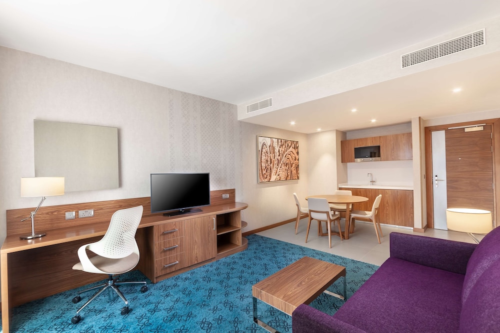 DoubleTree by Hilton Dubai Al Jadaf — Hotel rooms in Dubai