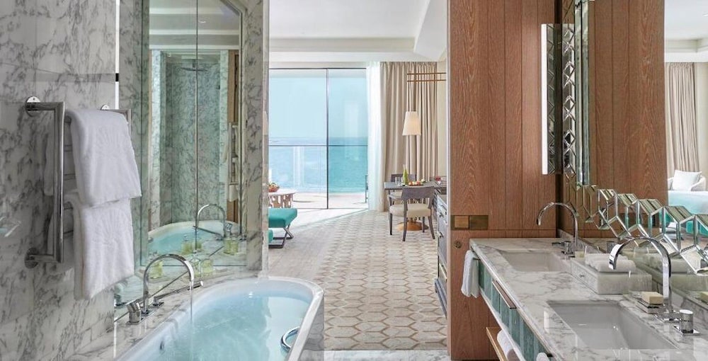 Mandarin Oriental Jumeira, Dubai — Hotel rooms in Dubai