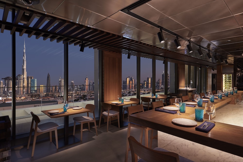 Mandarin Oriental Jumeira, Dubai — Restaurant & bars in Dubai