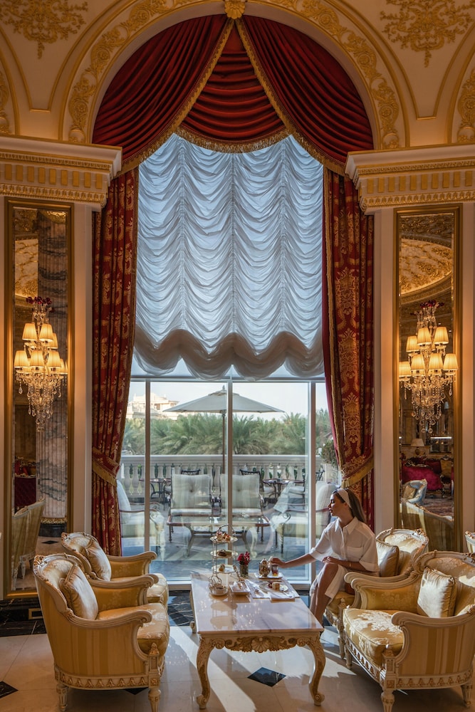 Raffles The Palm — Restaurant & bars in Dubai