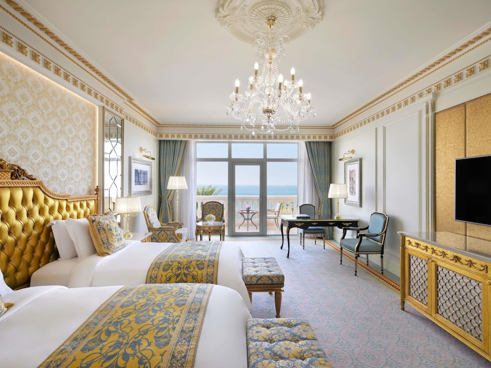Raffles The Palm — Hotel rooms in Dubai