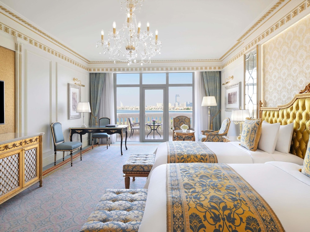 Raffles The Palm — Hotel rooms in Dubai