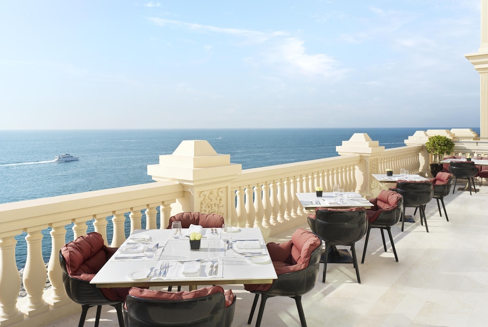 Raffles The Palm — Restaurant & bars in Dubai