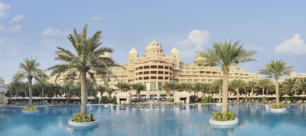 Raffles The Palm — Hotel building in Dubai