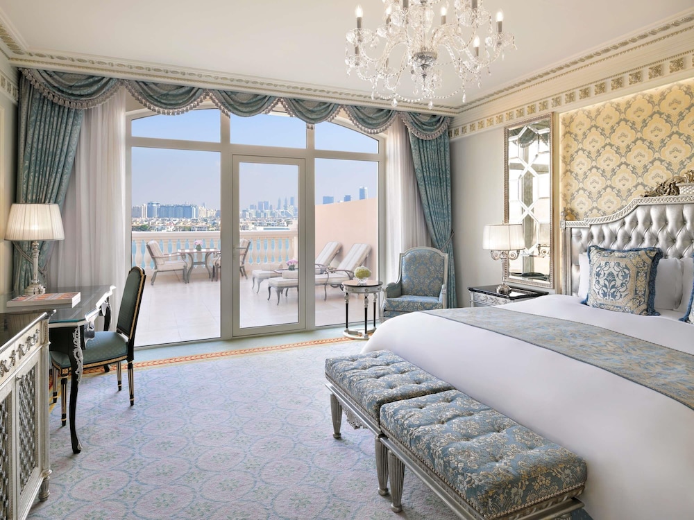 Raffles The Palm — Hotel rooms in Dubai