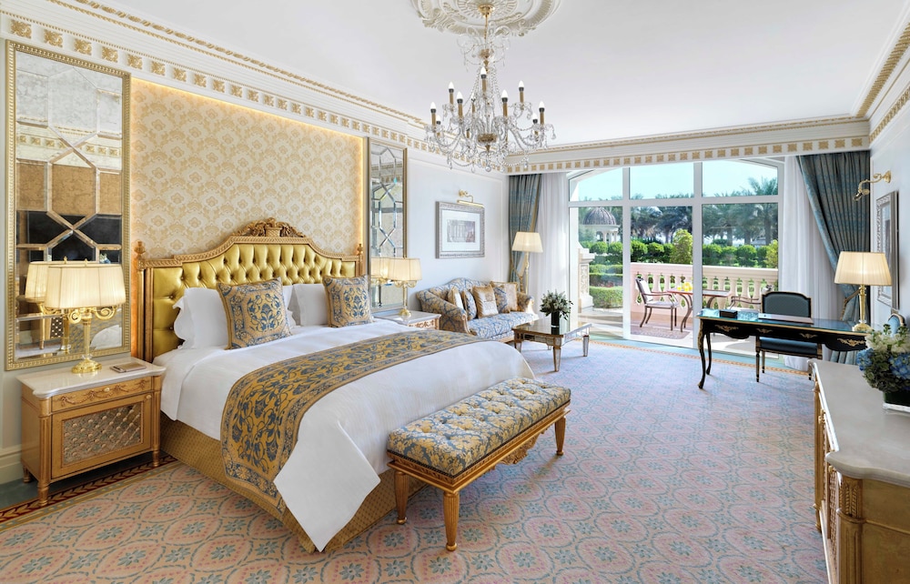 Raffles The Palm — Hotel rooms in Dubai