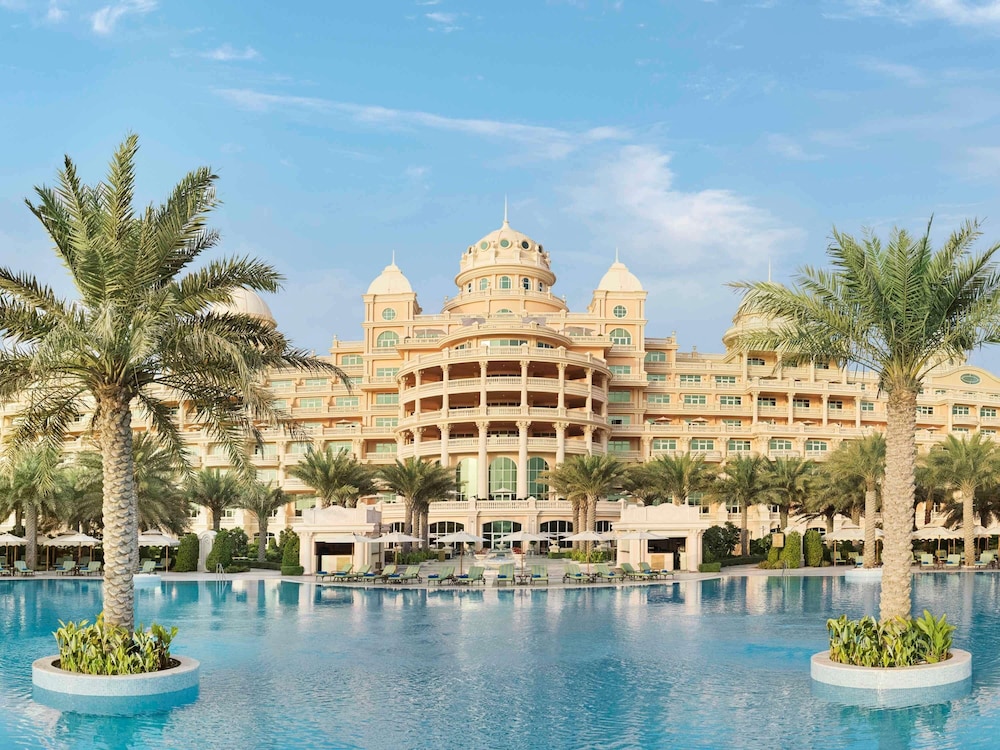 Raffles The Palm — Hotel building in Dubai