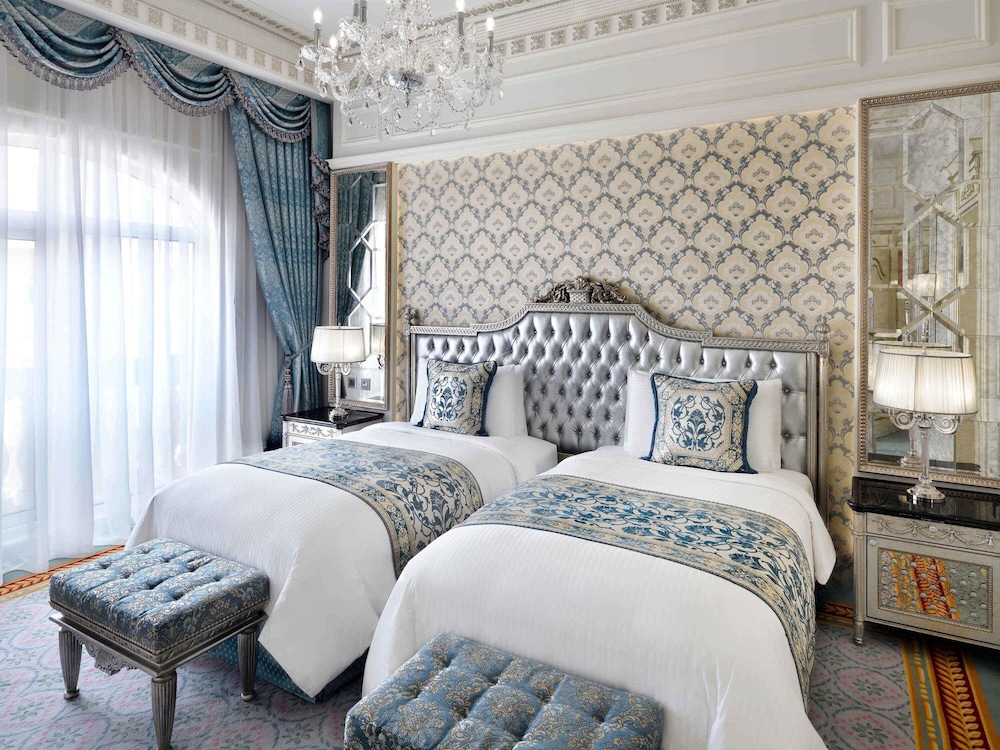 Raffles The Palm — Hotel rooms in Dubai