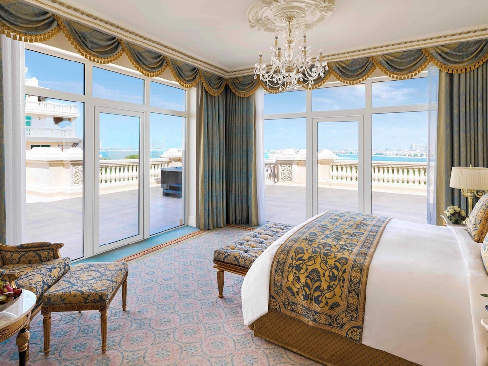Raffles The Palm — Hotel rooms in Dubai