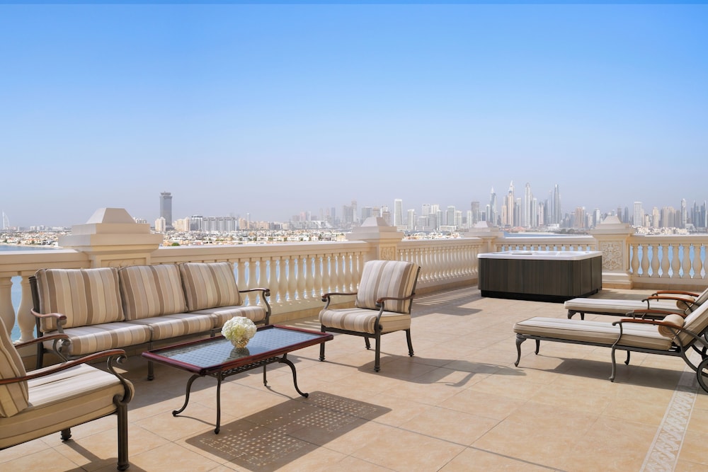 Raffles The Palm — Spa in Dubai