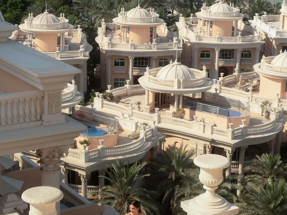 Raffles The Palm — Hotel building in Dubai
