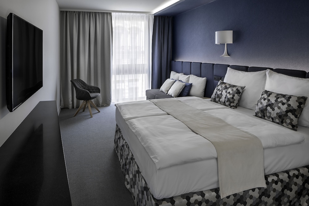 Urban Creme — Hotel rooms in Prague, Prague