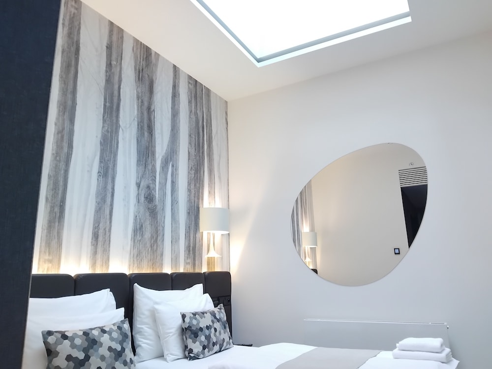 Urban Creme — Hotel rooms in Prague, Prague