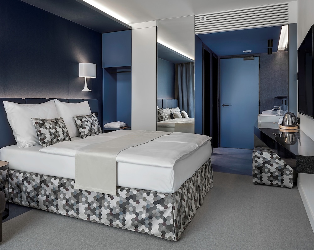 Urban Creme — Hotel rooms in Prague, Prague