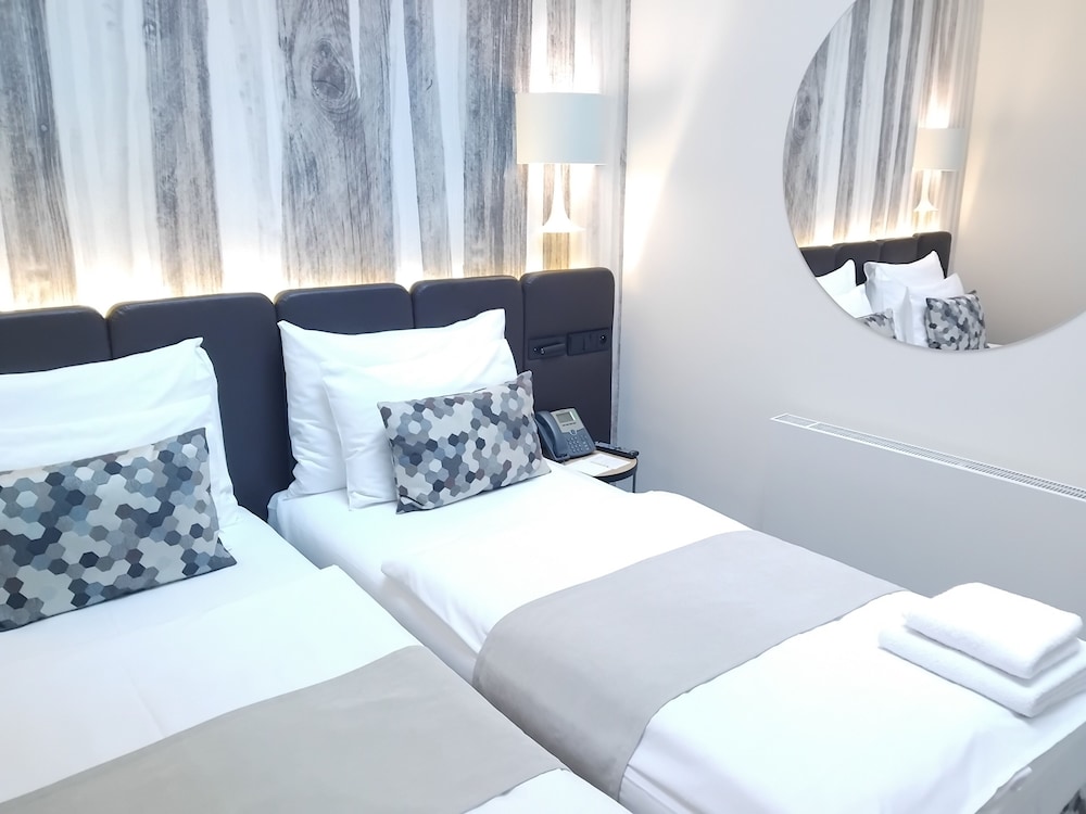 Urban Creme — Hotel rooms in Prague, Prague