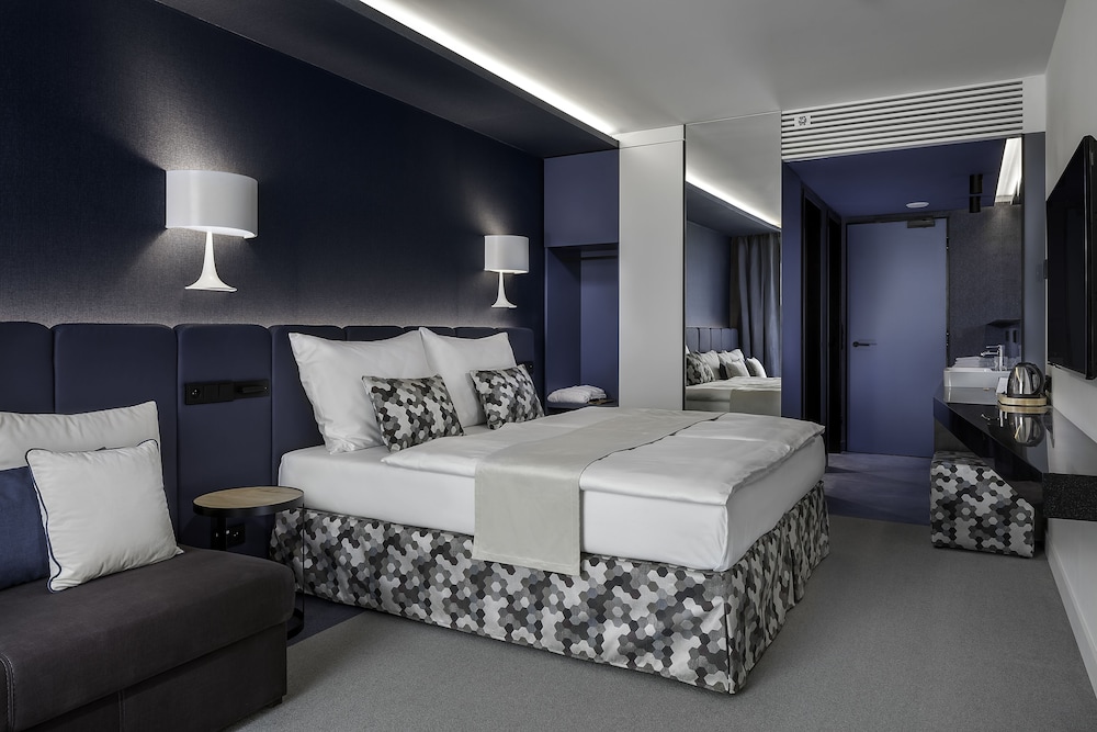 Urban Creme — Hotel rooms in Prague, Prague