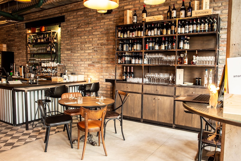 Urban Creme — Restaurant & bars in Prague, Prague