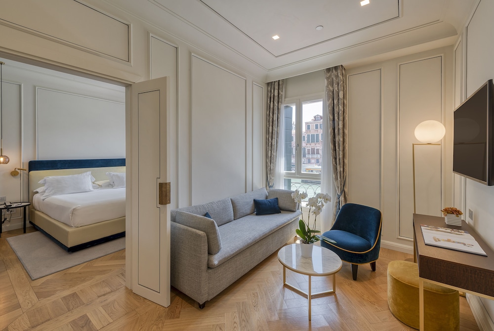 H10 Palazzo Canova — Hotel rooms in Venice, Veneto