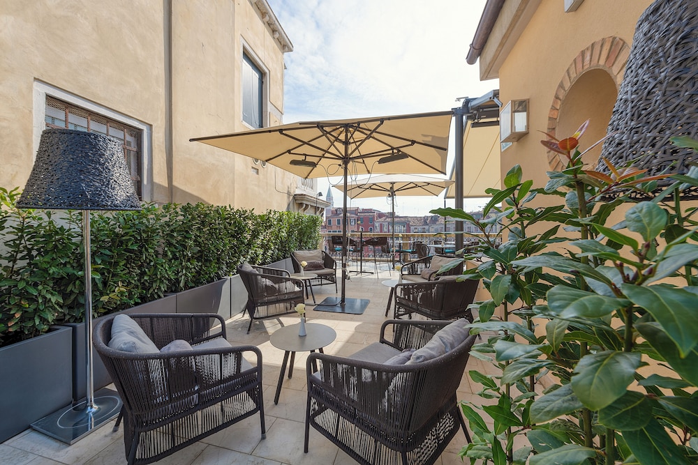 H10 Palazzo Canova — Restaurant & bars in Venice, Veneto