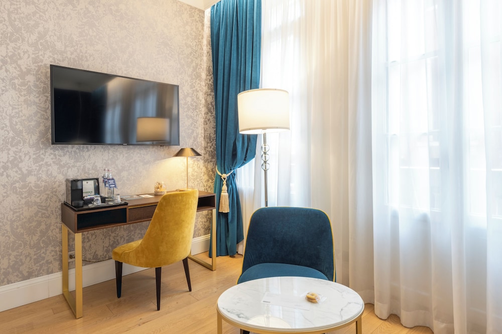 H10 Palazzo Canova — Hotel rooms in Venice, Veneto