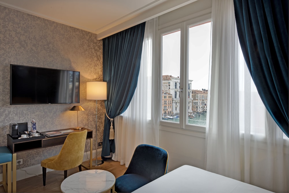 H10 Palazzo Canova — Hotel rooms in Venice, Veneto