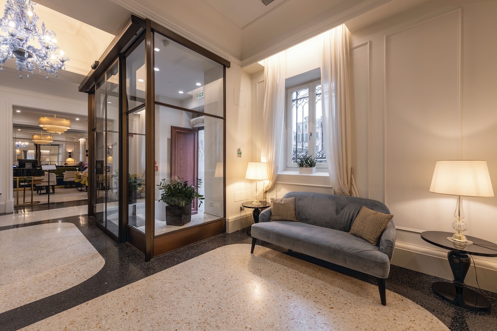 H10 Palazzo Canova — Hotel building in Venice, Veneto