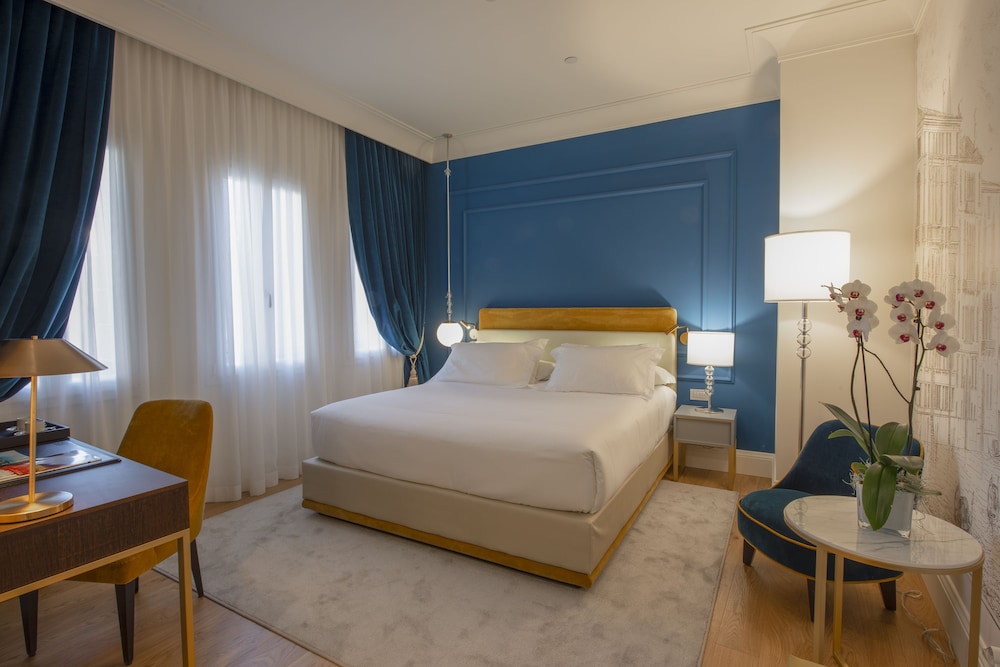 H10 Palazzo Canova — Hotel rooms in Venice, Veneto