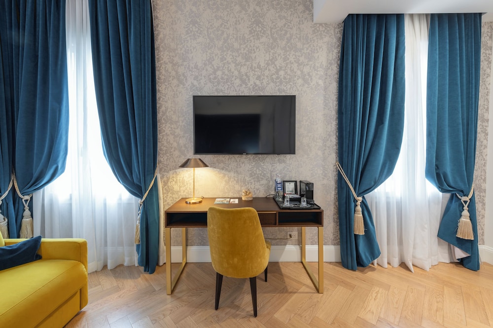 H10 Palazzo Canova — Hotel rooms in Venice, Veneto