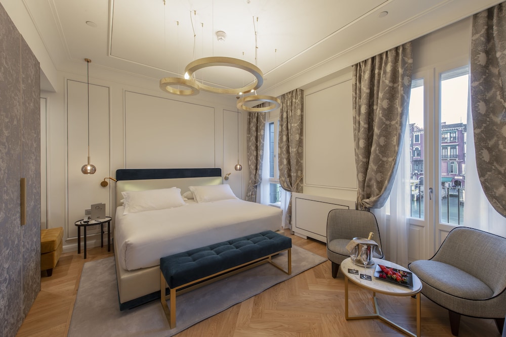 H10 Palazzo Canova — Hotel rooms in Venice, Veneto