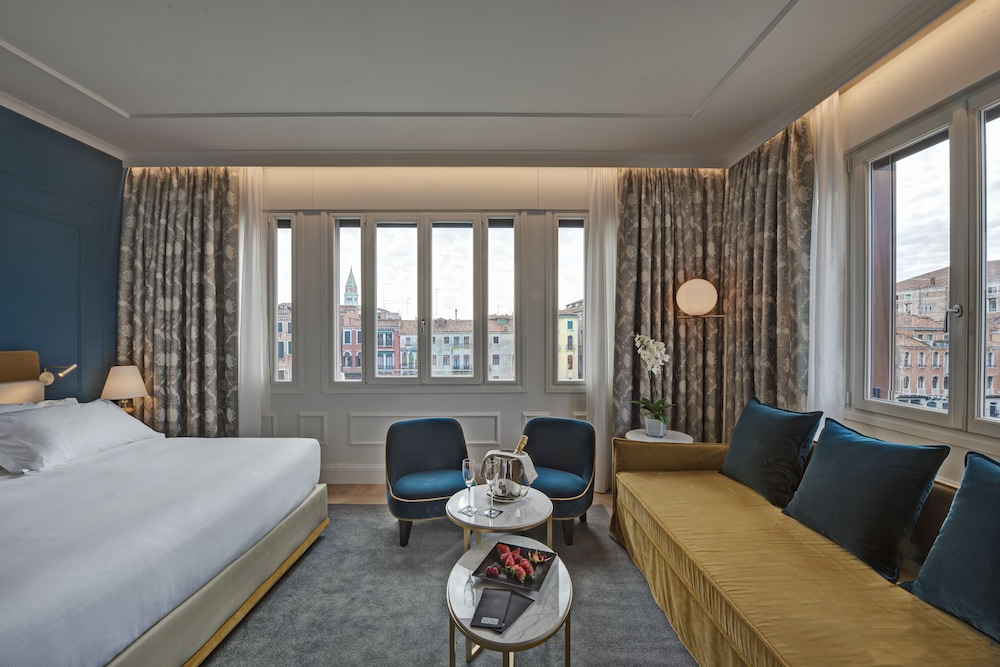 H10 Palazzo Canova — Hotel rooms in Venice, Veneto