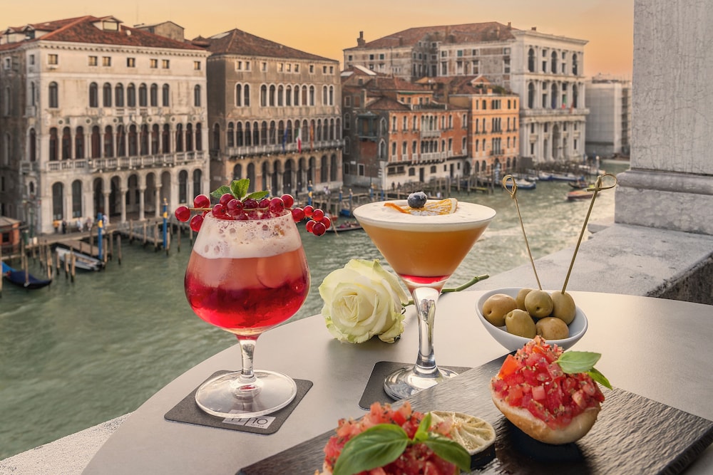 H10 Palazzo Canova — Restaurant & bars in Venice, Veneto