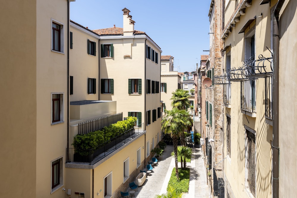H10 Palazzo Canova — Hotel building in Venice, Veneto