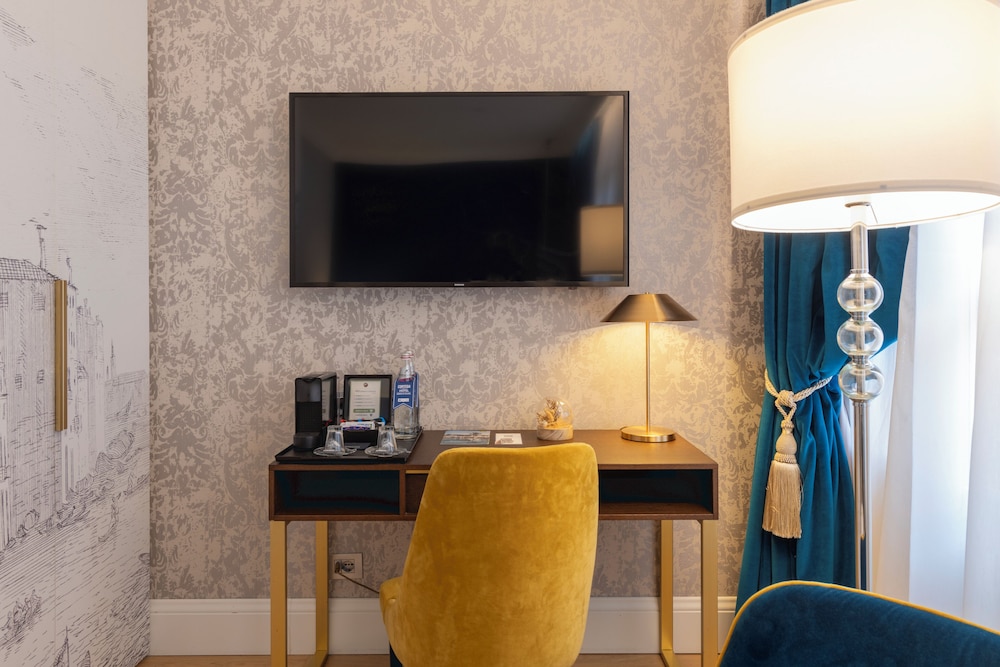 H10 Palazzo Canova — Hotel rooms in Venice, Veneto