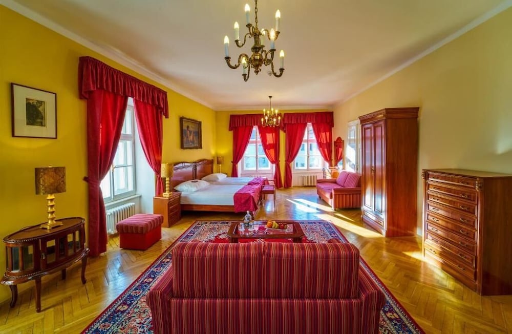 Josephine Old Town Square Hotel - Czech Leading Hotels — Hotel rooms in Prague, Prague
