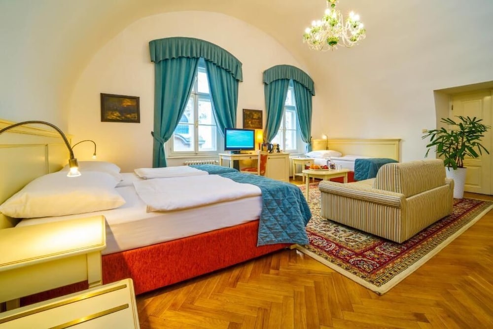 Josephine Old Town Square Hotel - Czech Leading Hotels — Hotel rooms in Prague, Prague