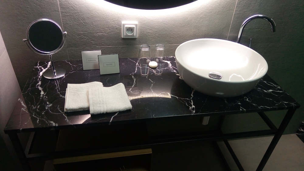 MOODs Charles Bridge — Hotel rooms in Prague, Prague