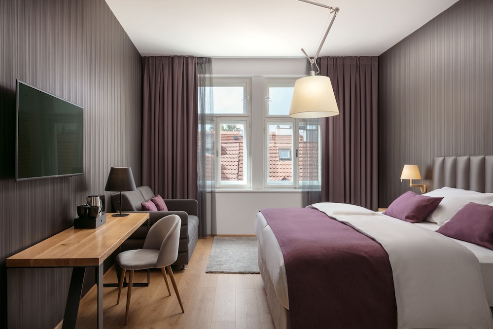 MOODs Charles Bridge — Hotel rooms in Prague, Prague