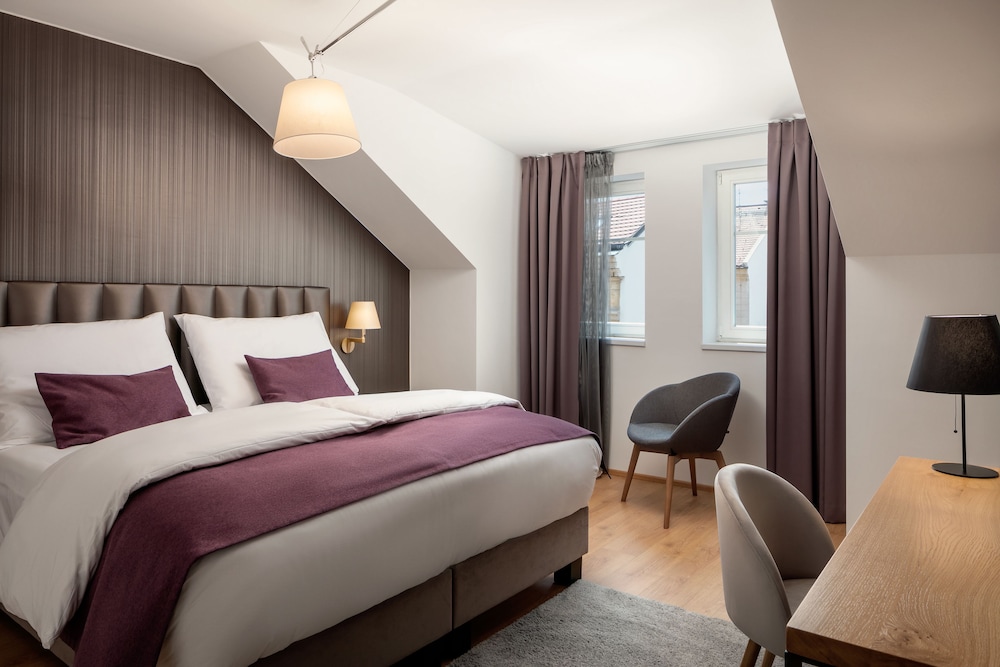 MOODs Charles Bridge — Hotel rooms in Prague, Prague