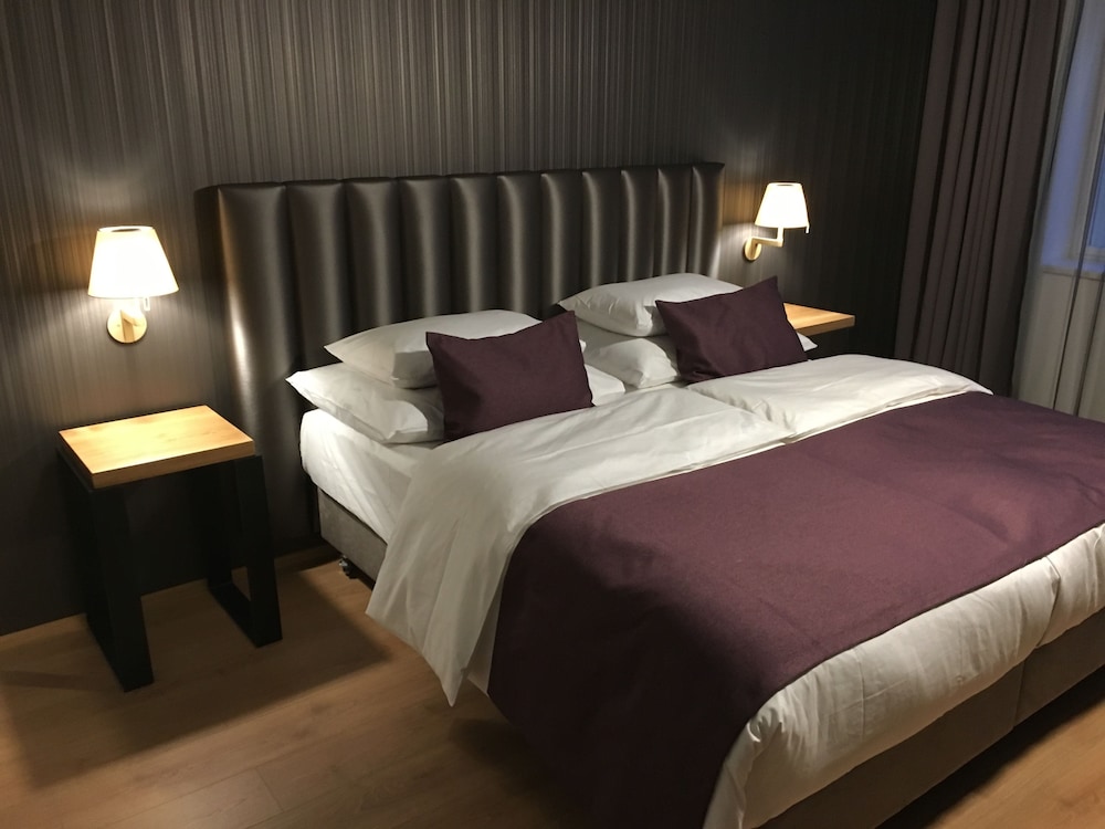 MOODs Charles Bridge — Hotel rooms in Prague, Prague