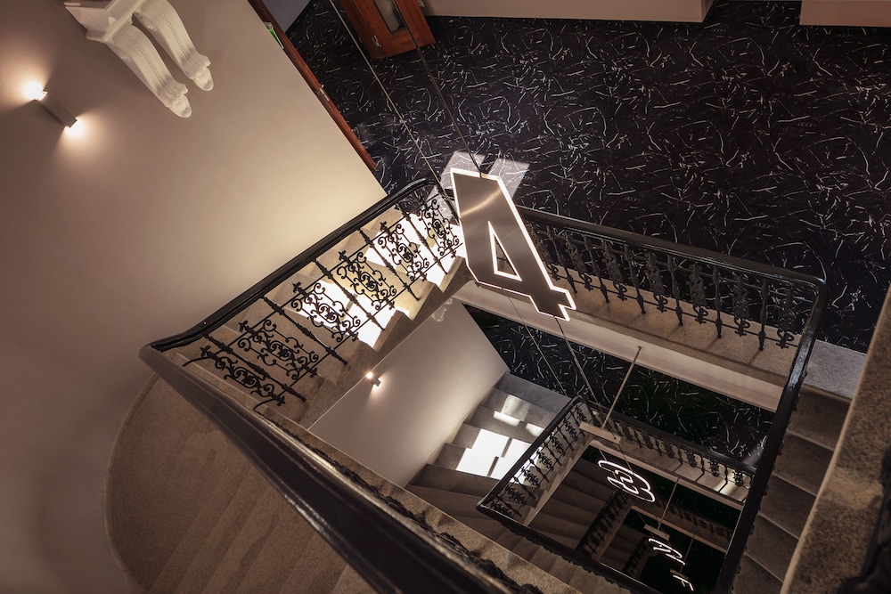 MOODs Charles Bridge — Hotel building in Prague, Prague