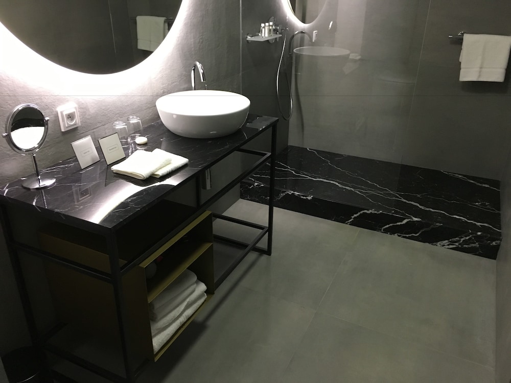 MOODs Charles Bridge — Hotel rooms in Prague, Prague