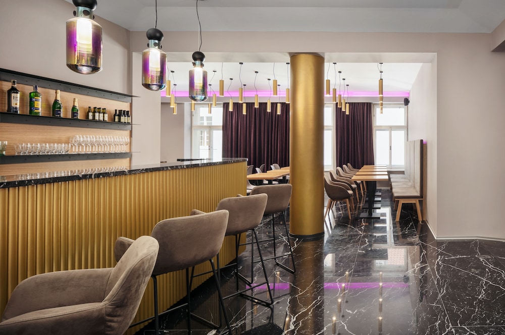 MOODs Charles Bridge — Restaurant & bars in Prague, Prague