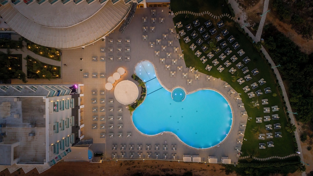 Nissiblu Beach Resort - zdjęcie 4
