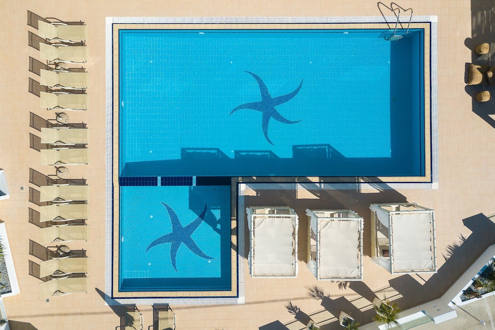 Nostos Beach Boutique Hotel — Swimming pool in Bali