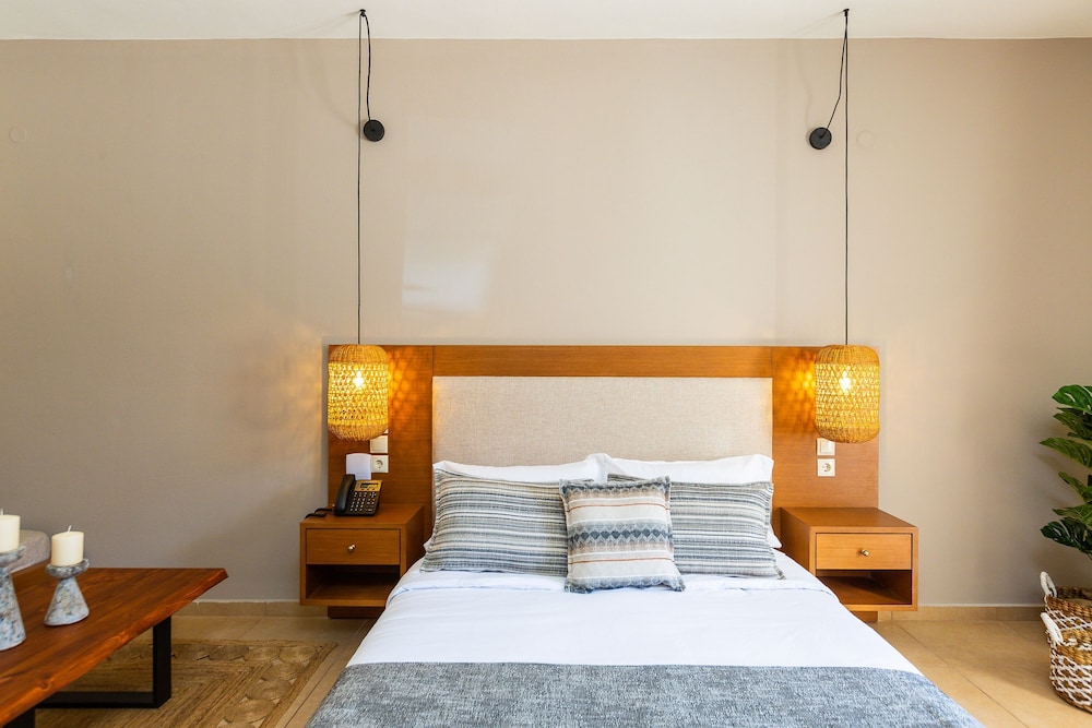 Nostos Beach Boutique Hotel — Hotel rooms in Bali