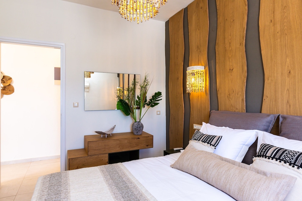 Nostos Beach Boutique Hotel — Hotel rooms in Bali