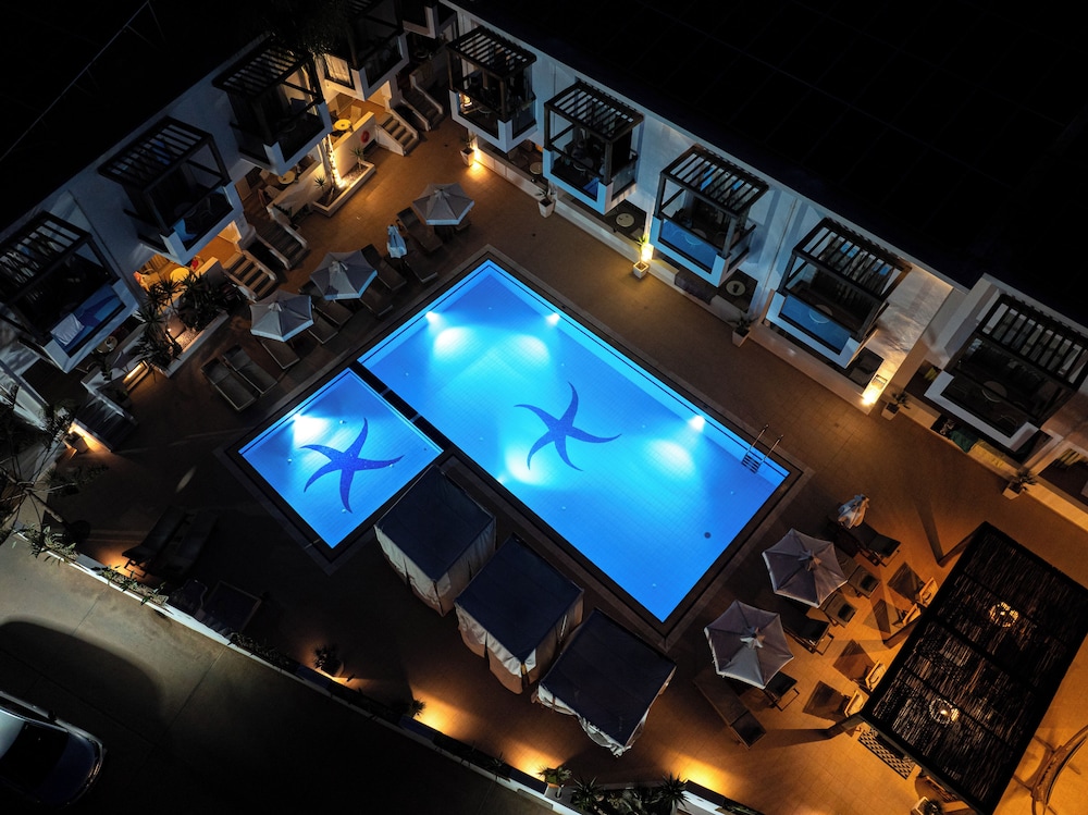 Nostos Beach Boutique Hotel — Swimming pool in Bali
