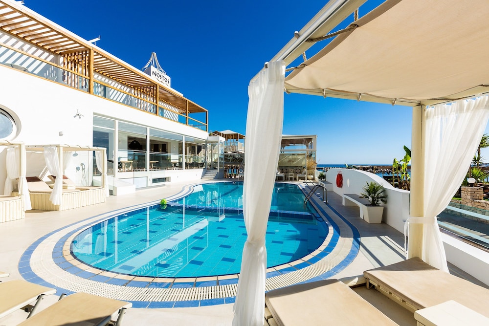 Nostos Beach Boutique Hotel — Swimming pool in Bali