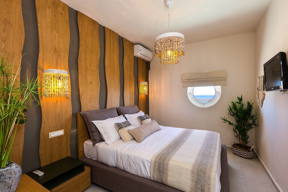 Nostos Beach Boutique Hotel — Hotel rooms in Bali